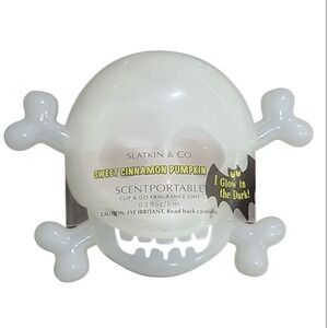 Slatkin Scentportable Clip Sweet Cinnamon Pumpkin Fragrance Halloween Glow Skull